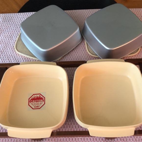 Vtg Thermo Serv Casserole Dishes w/wood stand Beach Design 2QTs each - Picture 7 of 10